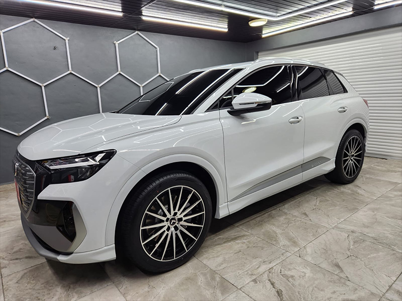 2024 Audi Q4 Etron Kraze Stunna 20x8 5 Falken Azenis Fk510 255 45r20 2024 Audi Q4 Etron Kraze Stunna 20x8 5 Falken Azenis Fk510 255 45r20