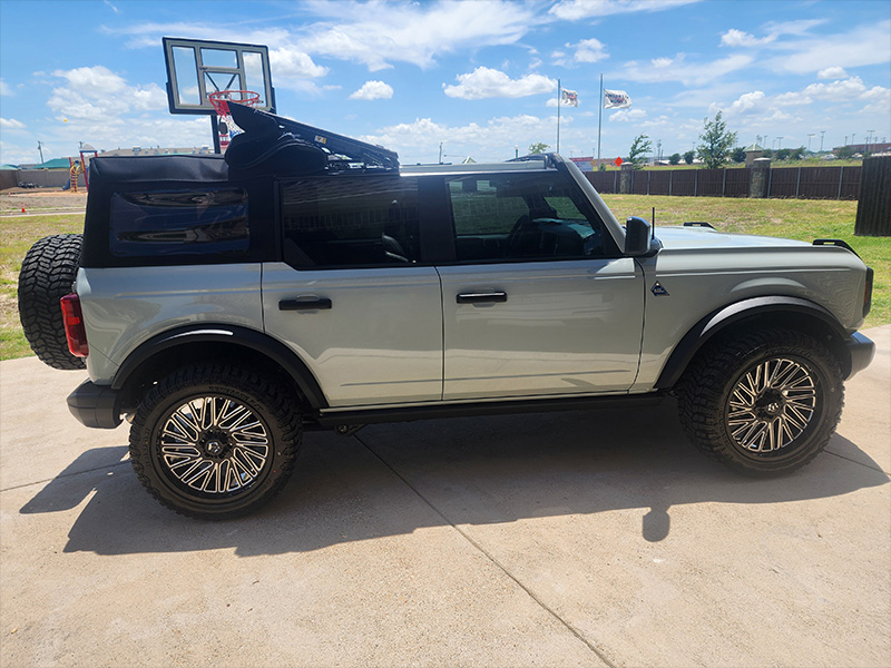 2024 Ford Bronco Black Diamond Tis 553bm 22x10 Radar Renegade 285 50r22 2024 Ford Bronco Black Diamond Tis 553bm 22x10 Radar Renegade 285 50r22